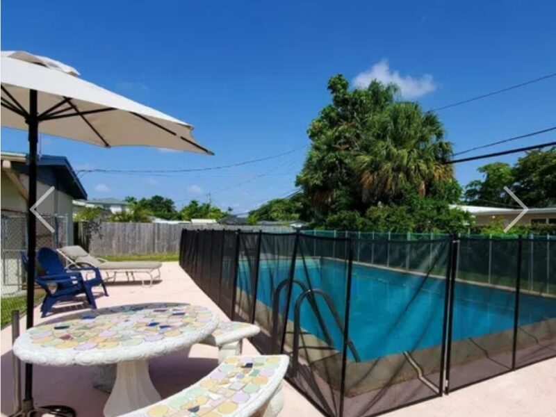 Reasonably Priced, Very central located in heart of North Miami Beach, pool heat