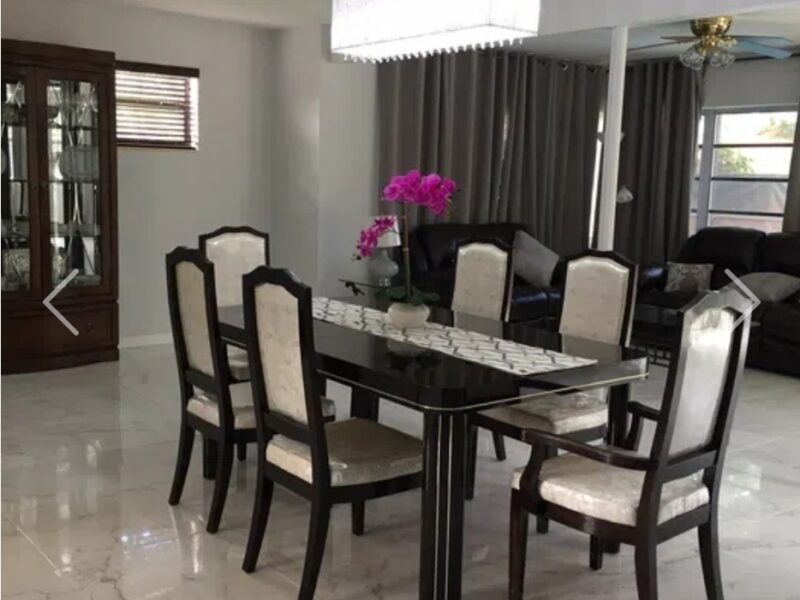 Luxury Kosher 3 or 4 Bedroom Villa - Heated Pool - Beautiful Neighborhood close