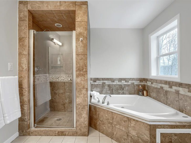 South Fallsburg Villa 9 bedroom 6 bath sleeps 24+